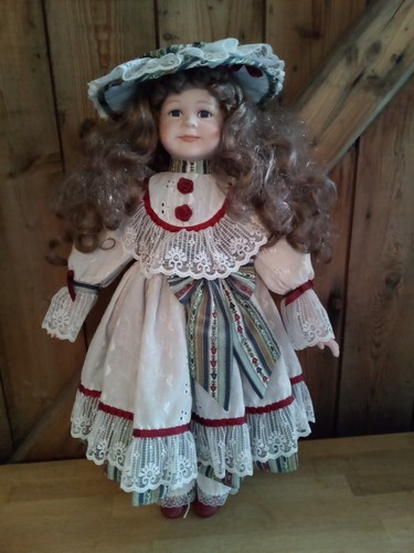 Alte porzellanpuppe - alte,